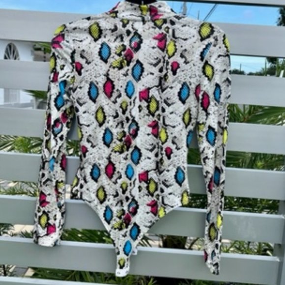 Nylon Apparel Multicolored Long Sleeve Turtleneck Snake Print Bodysuit/Medium - Picture 8 of 8